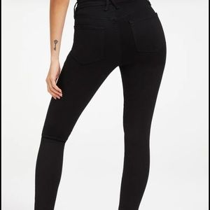 Good American NWT black jeans. High waist